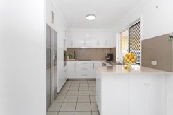 12 Coatbridge Ct, Beaconsfield QLD 4740, Australia