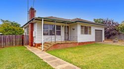 41 Gloucester St, Junee NSW 2663, Australia