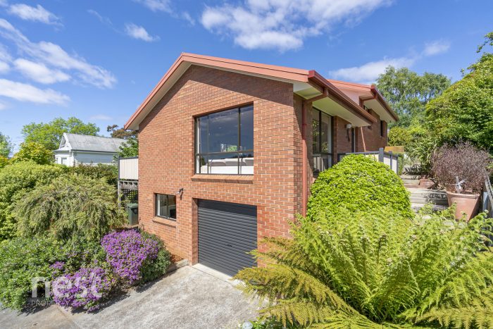 Unit 2/106 Letitia St, North Hobart TAS 7000, Australia