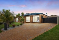 33 Porpoise Cres, Bligh Park NSW 2756, Australia