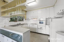 1 Skye Ct, Glen Waverley VIC 3150, Australia