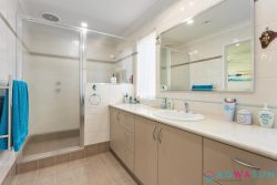 30 Wooleen St, Golden Bay WA 6174, Australia