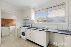 Unit 1/3 Woodlea Dr, Glen Waverley VIC 3150, Australia