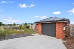 148 Bradshaw St, Latrobe TAS 7307, Australia