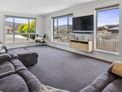 1/4 Dorgan Court, Cygnet TAS 7112, Australia