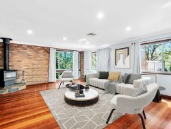 65 Fagans Rd, Lisarow NSW 2250, Australia