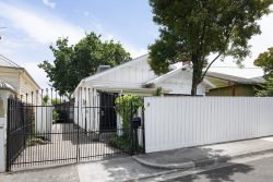 8 Henty St, Brunswick VIC 3056, Australia