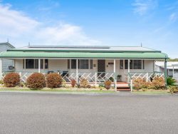 128/25 Mulloway Rd, Chain Valley Bay NSW 2259, Australia