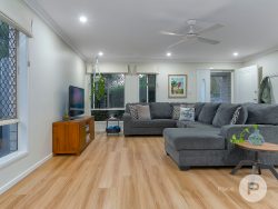 15 Oaklands Pl, Upper Kedron QLD 4055, Australia