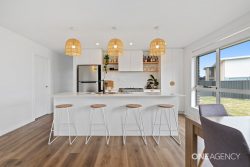 16 Poynton Cl, Turners Beach TAS 7315, Australia