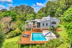 5 Carapook Cres, Tallebudgera QLD 4228, Australia