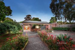 3 View Rd, Vermont VIC 3133, Australia