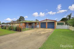 132 Clearview Ave, Thabeban QLD 4670, Australia