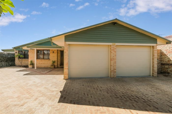 2 Nicholson Ct, Canning Vale WA 6155, Australia