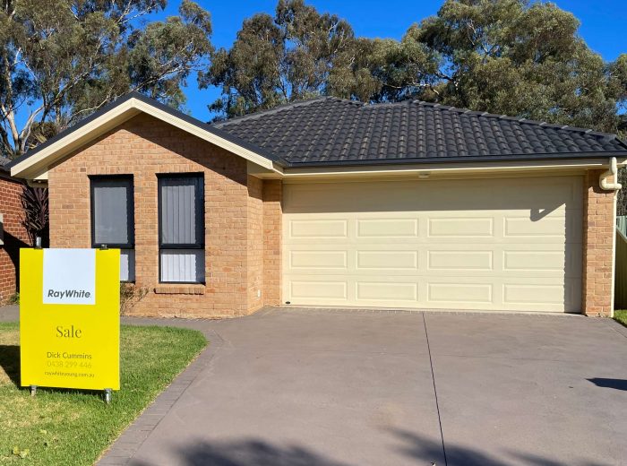 7B Mayoh Pl, Young NSW 2594, Australia