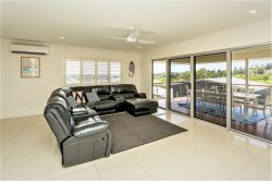 33 Bjelke Cct, Rural View QLD 4740, Australia