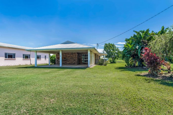 59 Bundesen Ave, Midge Point QLD 4799, Australia