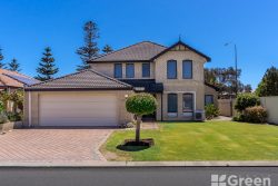 15 Rialto Pl, Halls Head WA 6210, Australia