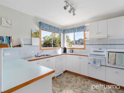 Unit 2/2 Liena Rd, Lindisfarne TAS 7015, Australia