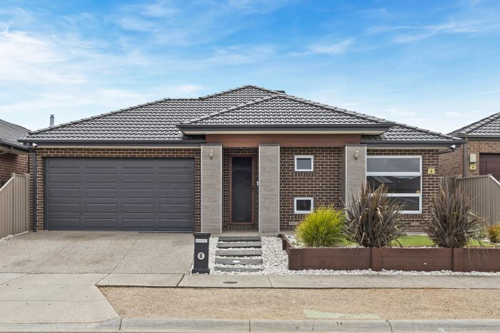 8 Stephanie Way, Melton West VIC 3337, Australia