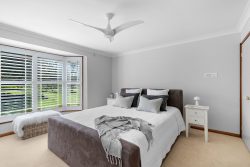 10 Brookfield Cl, Jilliby NSW 2259, Australia