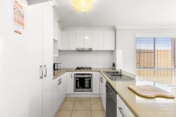 3/3 Sunning St, Kearneys Spring QLD 4350, Australia