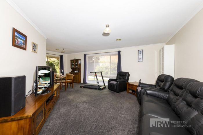 14 Slessor Ave, Lynbrook VIC 3975, Australia