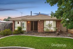 15 Tennyson Dr, Delahey VIC 3037, Australia