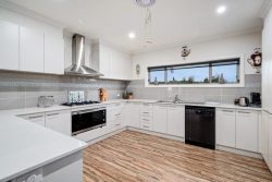 138 Tynan Rd, Table Top NSW 2640, Australia