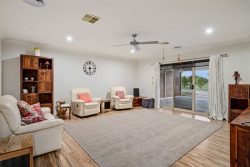 138 Tynan Rd, Table Top NSW 2640, Australia