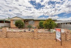 38 Valentine Way, Australind WA 6233, Australia