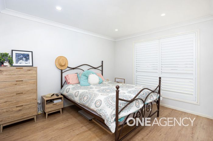 99 Yentoo Dr, Glenfield Park NSW 2650, Australia