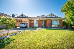 28 Bangalla Pl, Springdale Heights NSW 2641, Australia