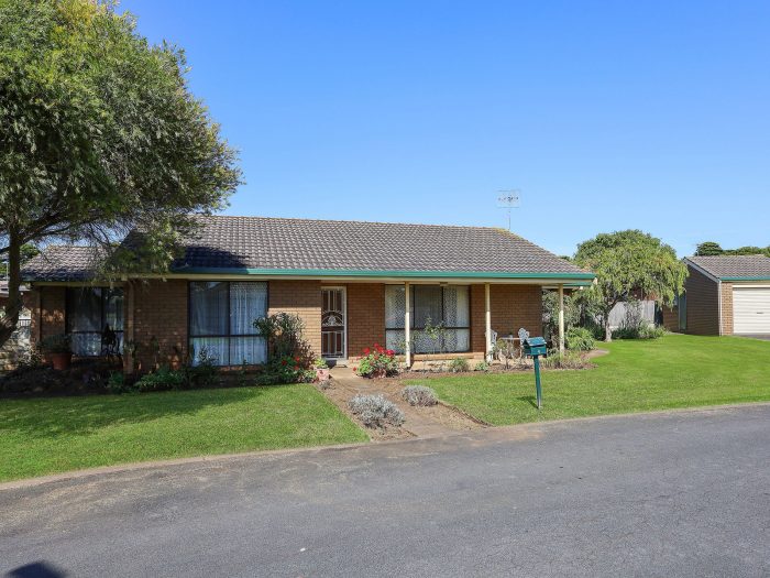 4 Belfast Cl, Port Fairy VIC 3284, Australia