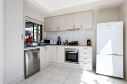 Unit 1/88 Moreing St, Redcliffe WA 6104, Australia