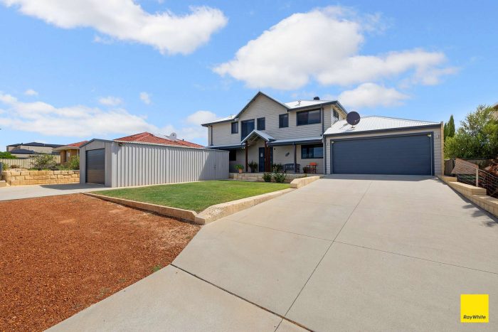 8 Harolds Way, Seabird WA 6042, Australia