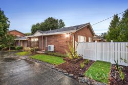 1/15 Maverston Street, Glen Iris VIC 3146, Australia