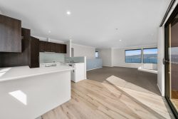 2/682 Oceana Dr, Tranmere TAS 7018, Australia