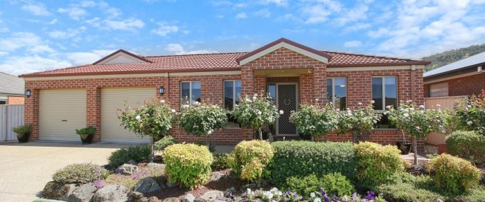 12 Darga Pl, Springdale Heights NSW 2641, Australia