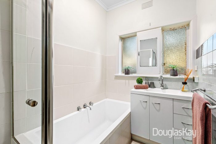 5 Pengelly Ct, Sunshine VIC 3020, Australia