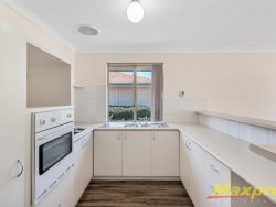 Unit 3/15 Summer Pl, Thornlie WA 6108, Australia