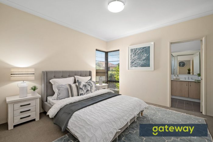 8 Curtin View, Aubin Grove WA 6164, Australia