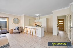 8 Curtin View, Aubin Grove WA 6164, Australia