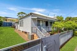 77 Mitchell St, Merewether NSW 2291, Australia