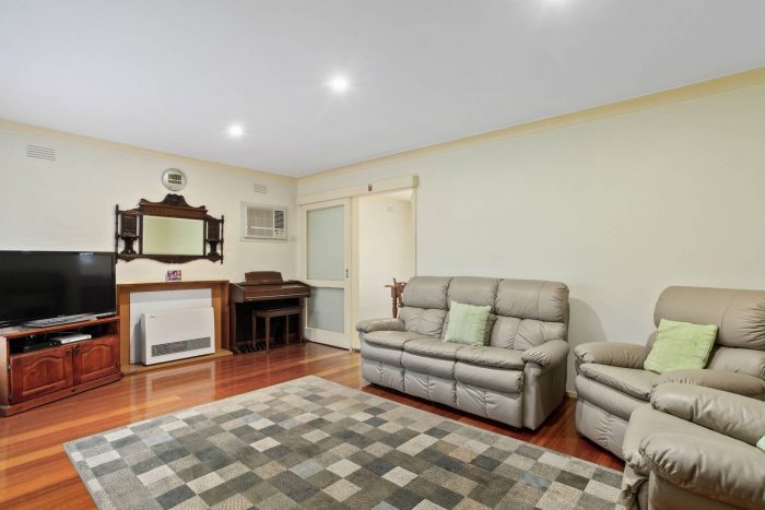 17 Regent St, Keilor East VIC 3033, Australia