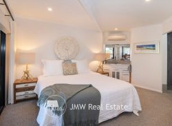 Unit 1/4 Everingham Pl, Dunsborough WA 6281, Australia