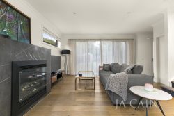 1/119 Wattle Valley Road, Camberwell VIC 3124, Australia