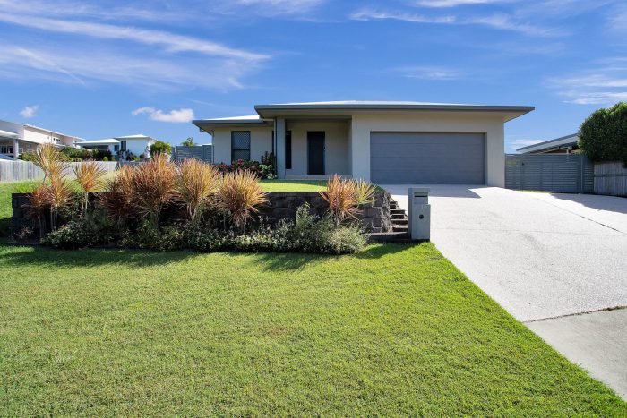 3 Balzan Dr, Rural View QLD 4740, Australia