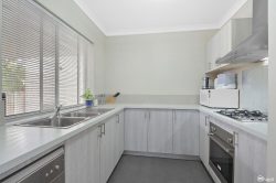 Unit 4/21 Brackley Rd, Armadale WA 6112, Australia