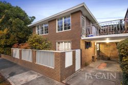 1/194 Cotham Road, Kew VIC 3101, Australia